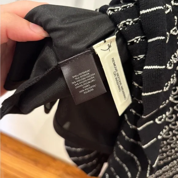 Ann Taylor Petite Black and White Patterned Sleeveless Peplum Top - Picture 6 of 6